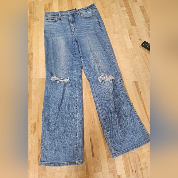 Judy Blue Denim - Judy Blue Jagged Lil Pill 90s Jeans